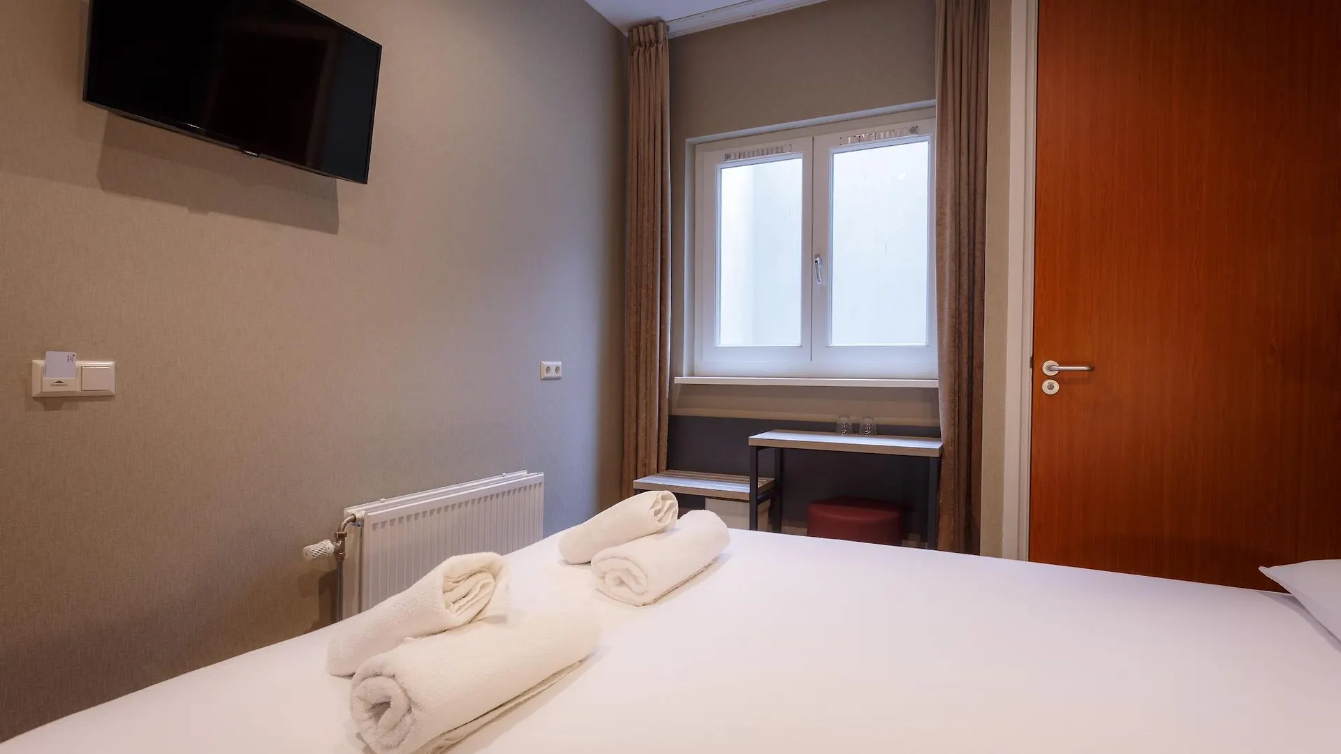 Amsterdam Downtown Hotel