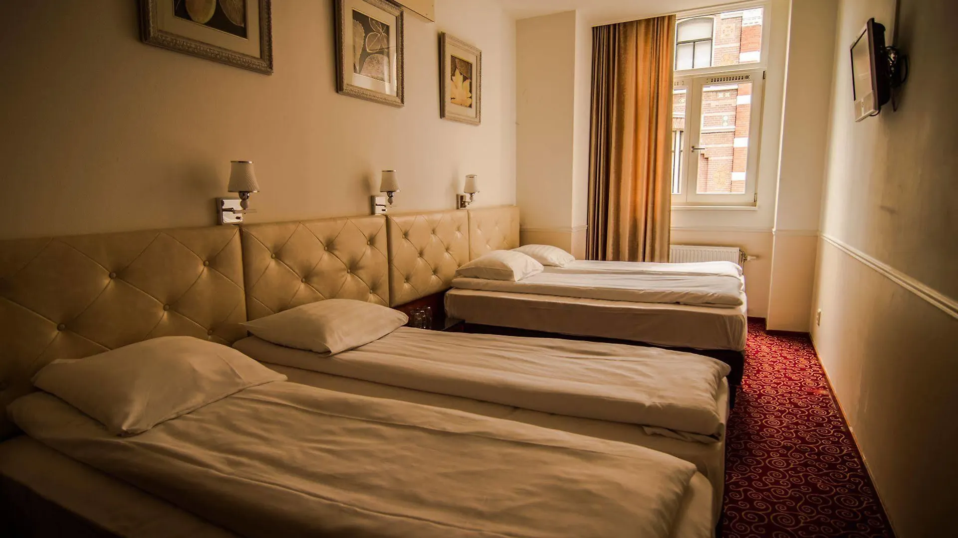 Amsterdam Downtown Hotel 2*,
