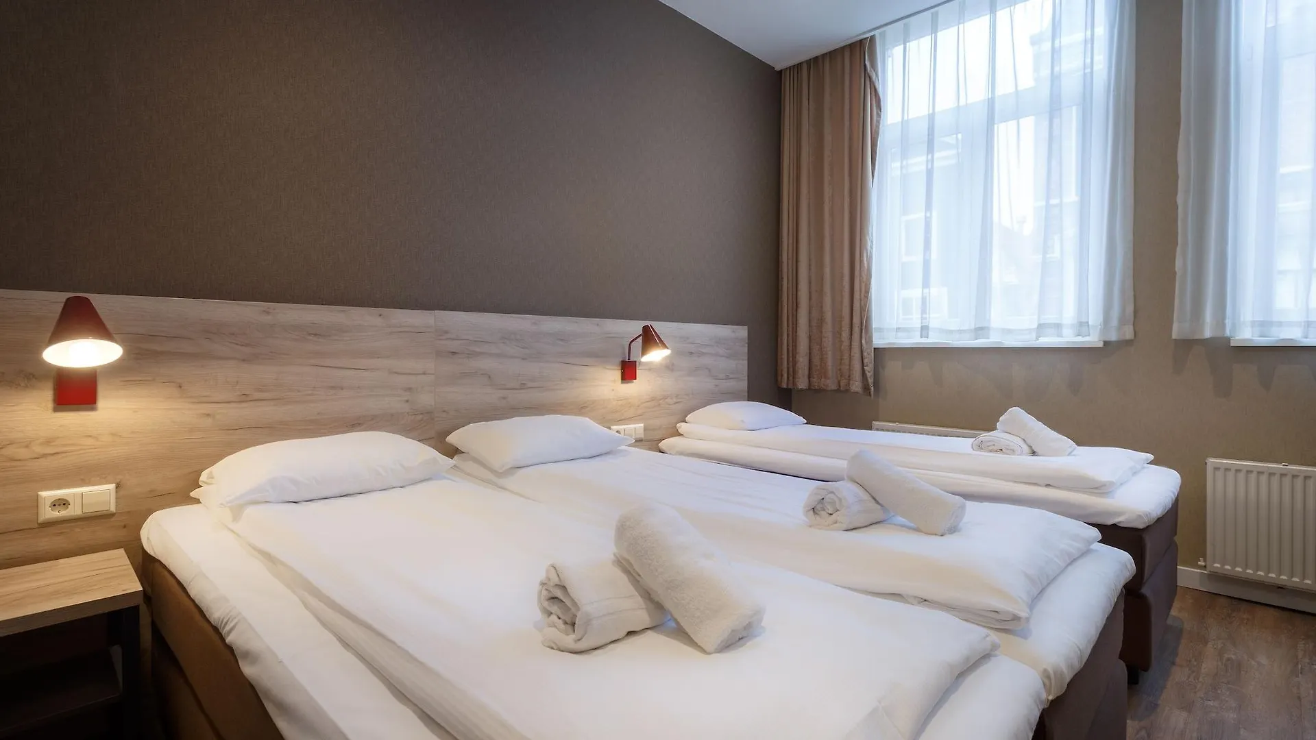 Amsterdam Downtown Hotel