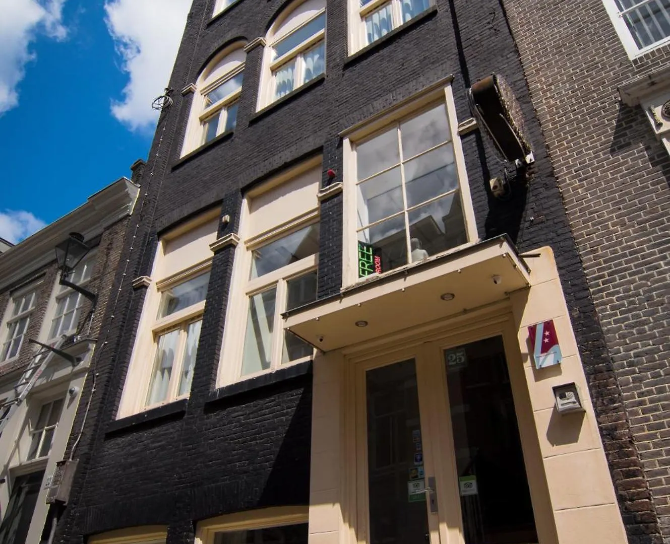 Amsterdam Downtown Hotel 2*,